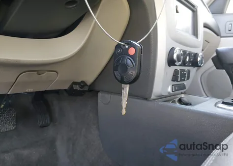 2011 Ford Fusion S z USA, uszkodzony, nr VIN 3FAHP0GA3BR160492